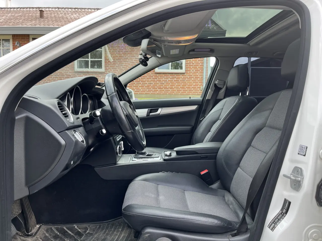Billede 9 - Rigtig fin og velkørende Mercedes C250 4matic
