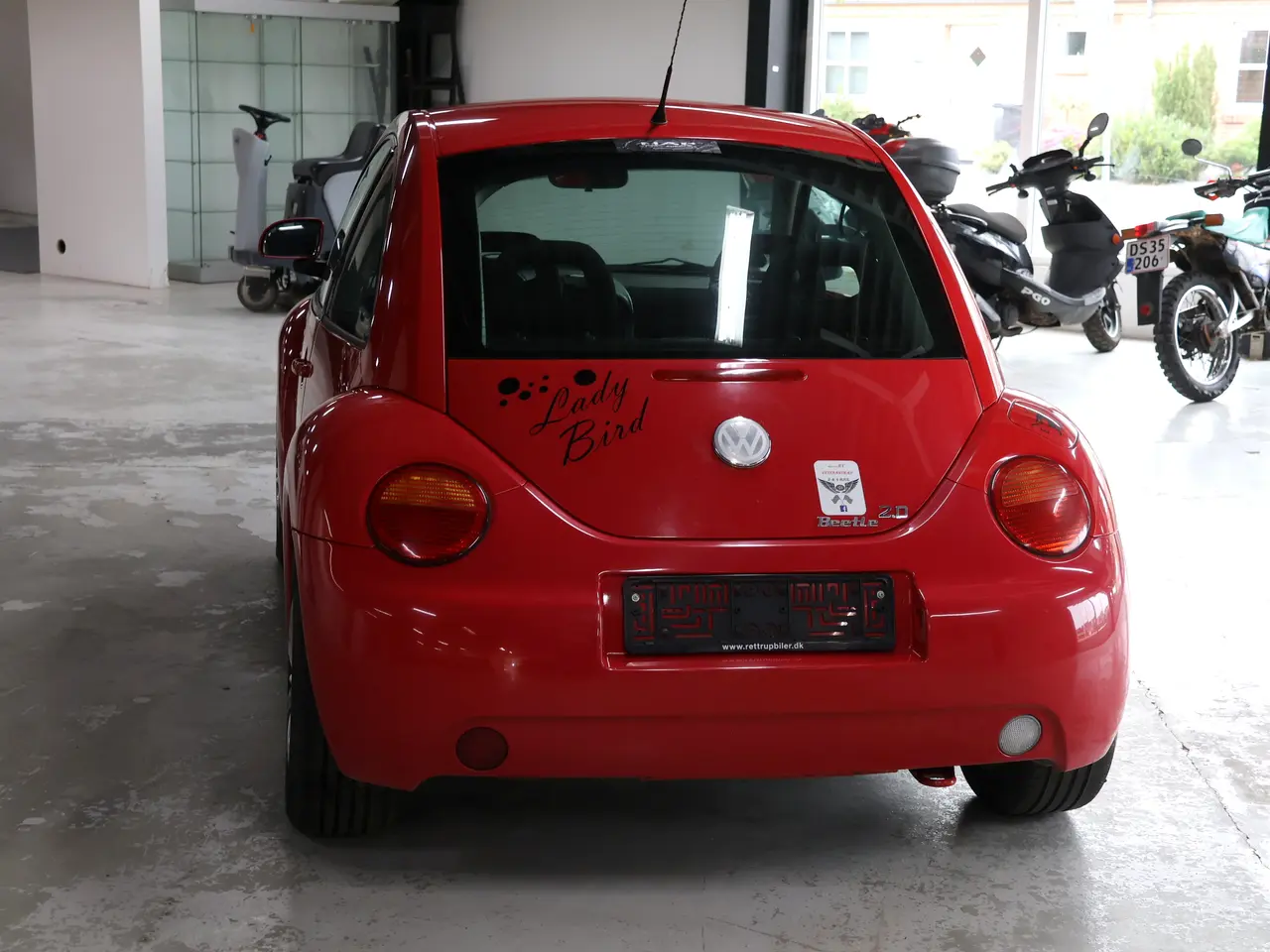 Billede 4 -  VW Beetle 2,0 benzin. årg 1998. Synet 01/10-2025.