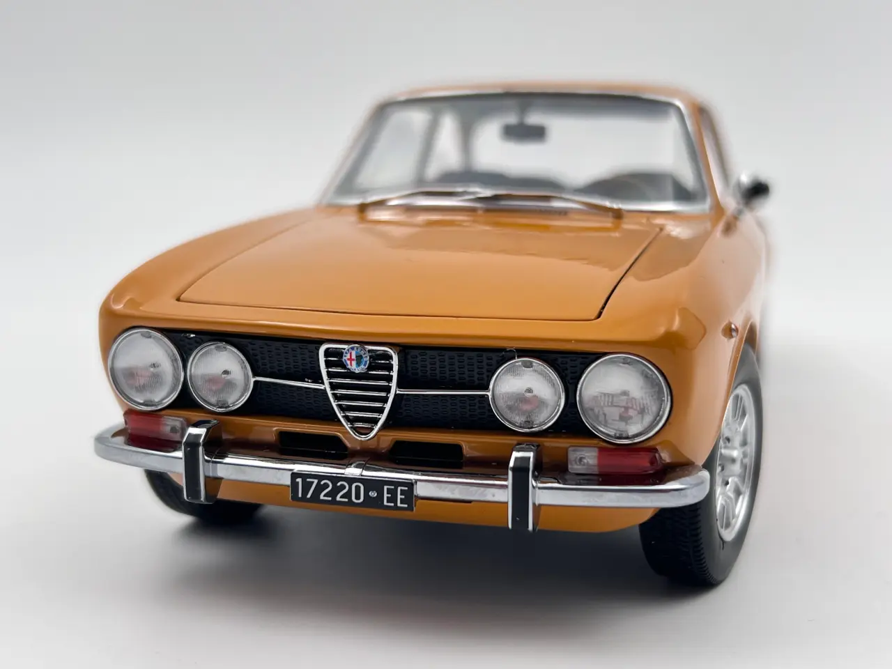 Billede 9 - 1970 Alfa Romeo 1750 GTV 1:18 Super flot