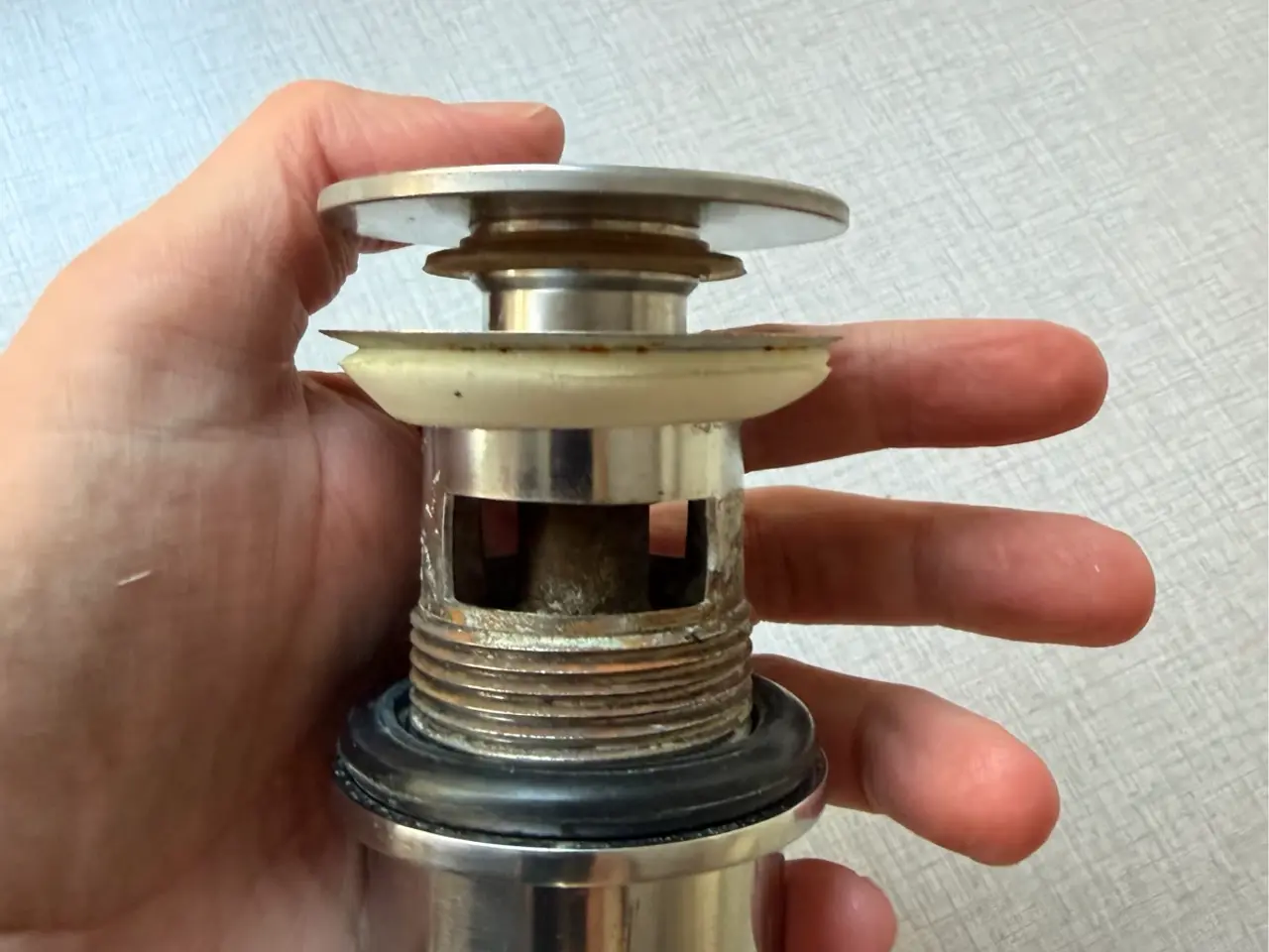 Billede 2 - Vola A62 push-open bundventil 1 1/4" fremstillet i