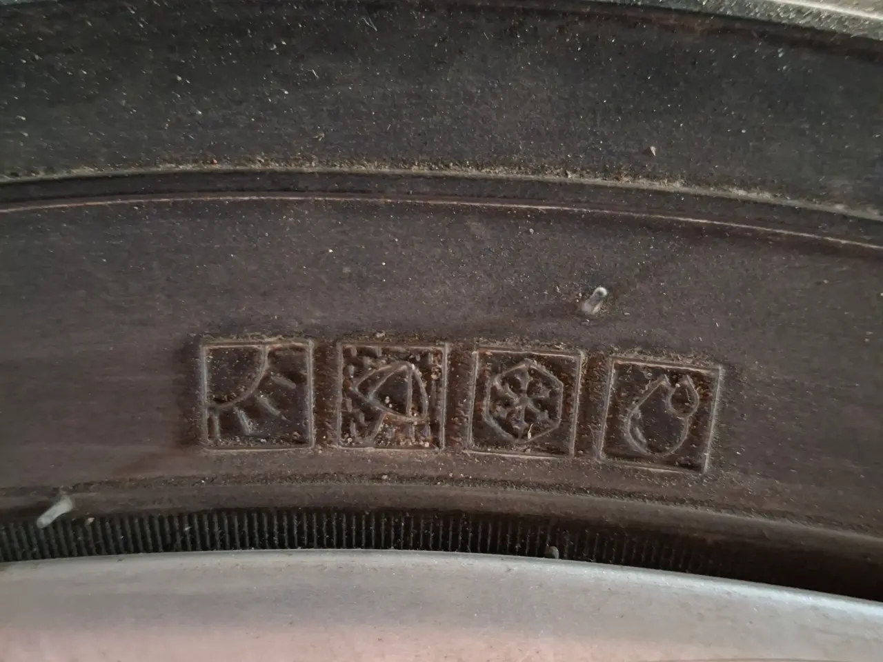 Billede 4 - Toyota Rav4, Vinterdæk