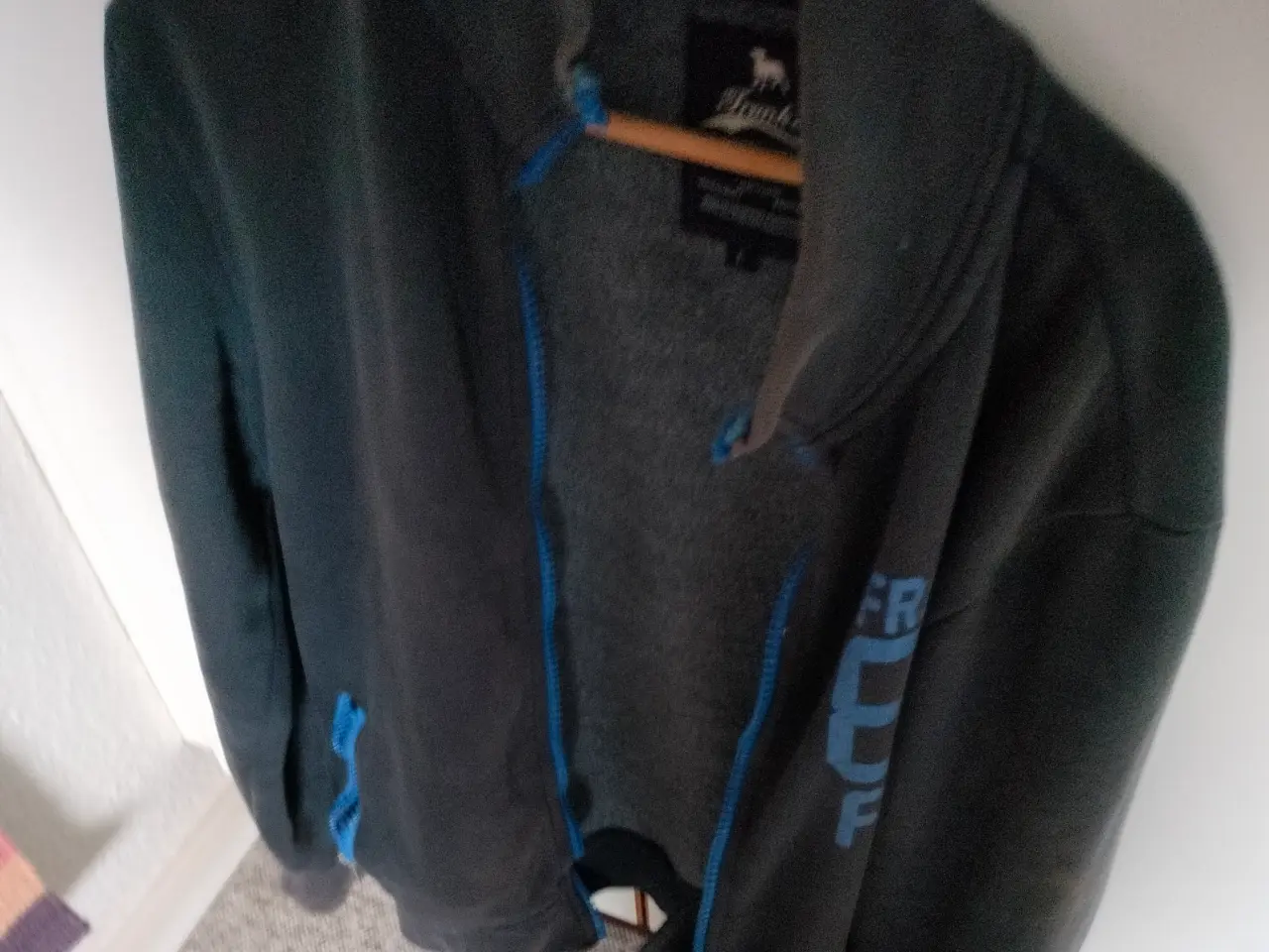 Billede 1 - fleece jakke