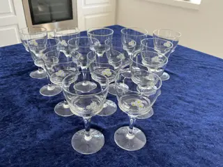 Hvidvinsglas . Marguerite Danish Design