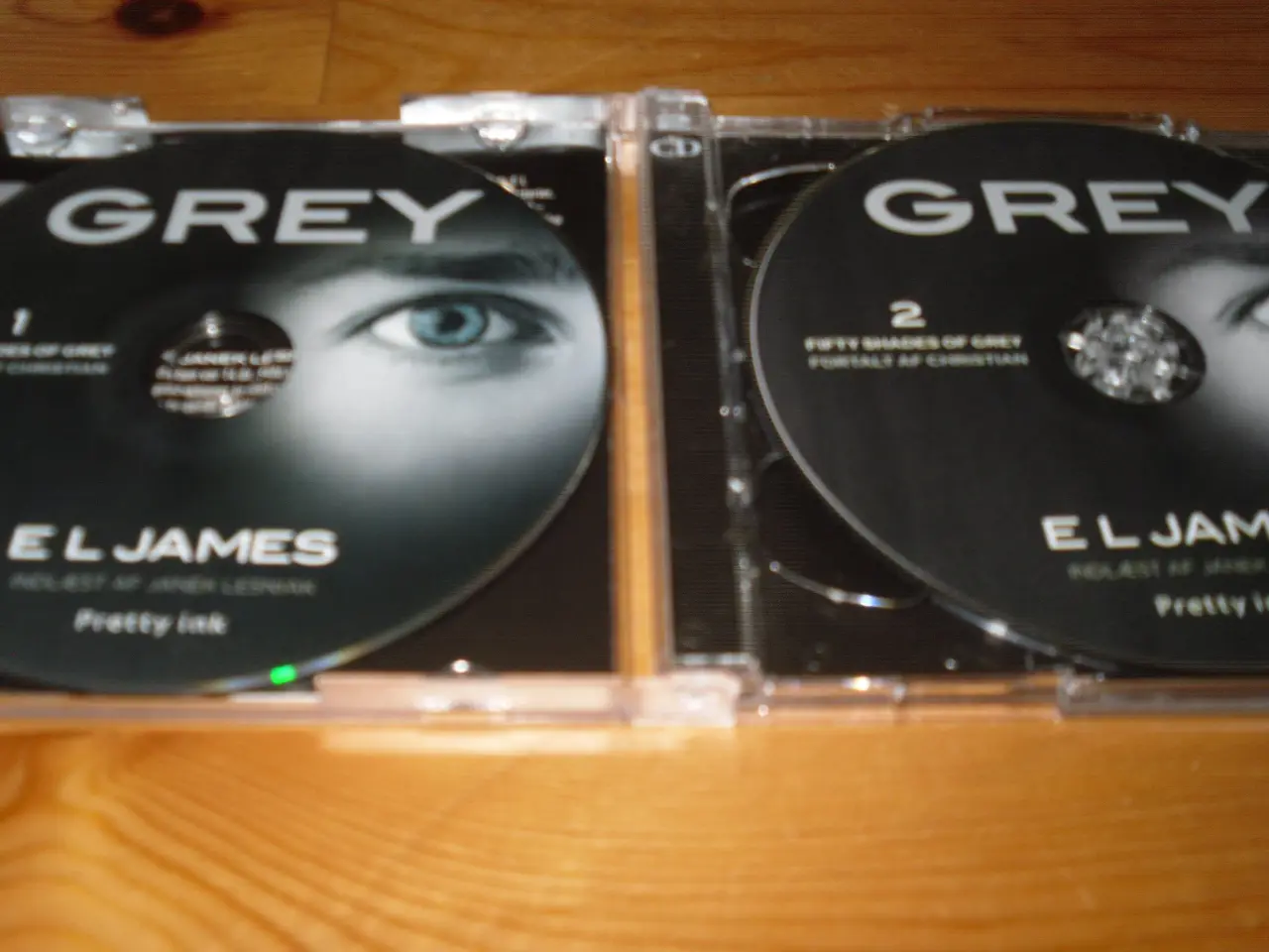 Billede 2 - BYD. E.L. James. Fifty Shades OF GREY. LYDBOG.