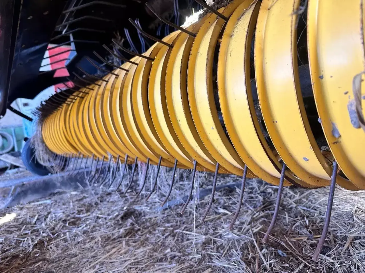 Billede 4 - New Holland BR 6090 Roll-Bar 125