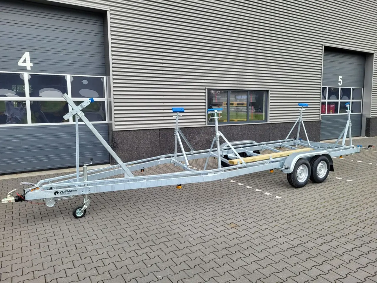 Billede 1 - Vlemmix Kølbådtrailer 840x250 3500