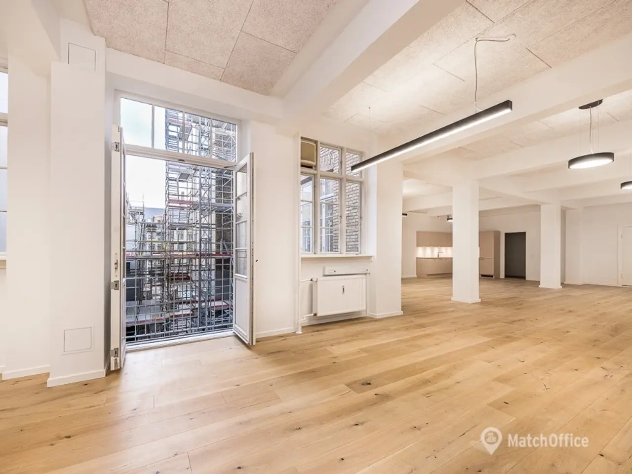 Billede 1 - 372 m² kontor med skønne  caféer foran ejendommen