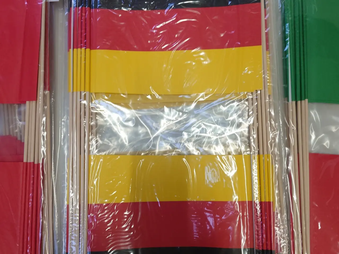 Billede 5 - Papirflag med træpind 