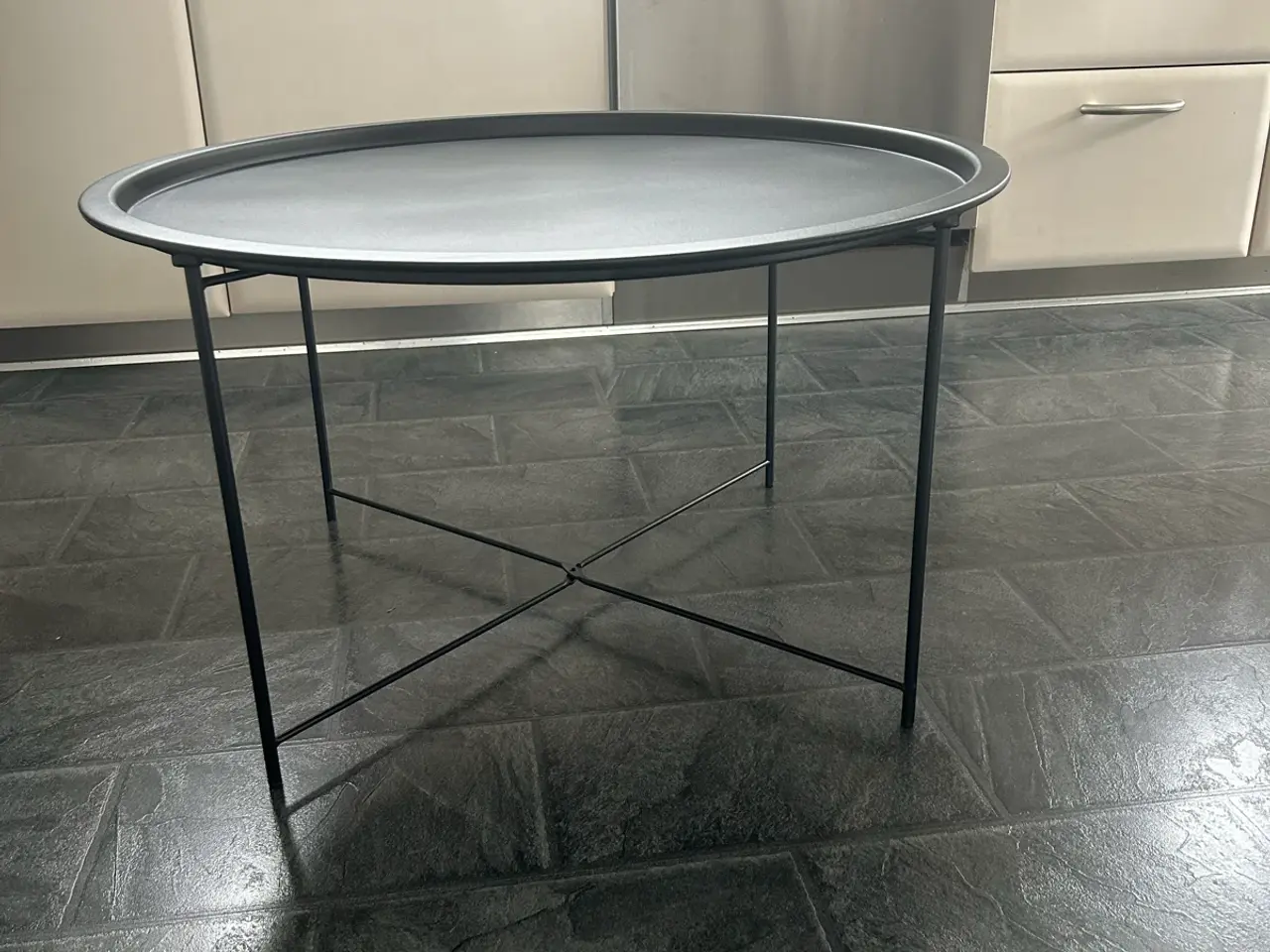 Billede 1 - Sort metalbord. 