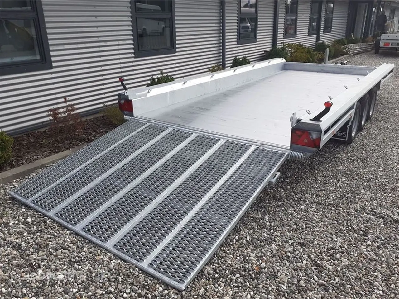 Billede 3 - 0 - Hulco Terrax 2 3500 469x195 stærk og robust maskintrailer. 150 cm rampe. og ekstra lang lad længde. 2 aksler.