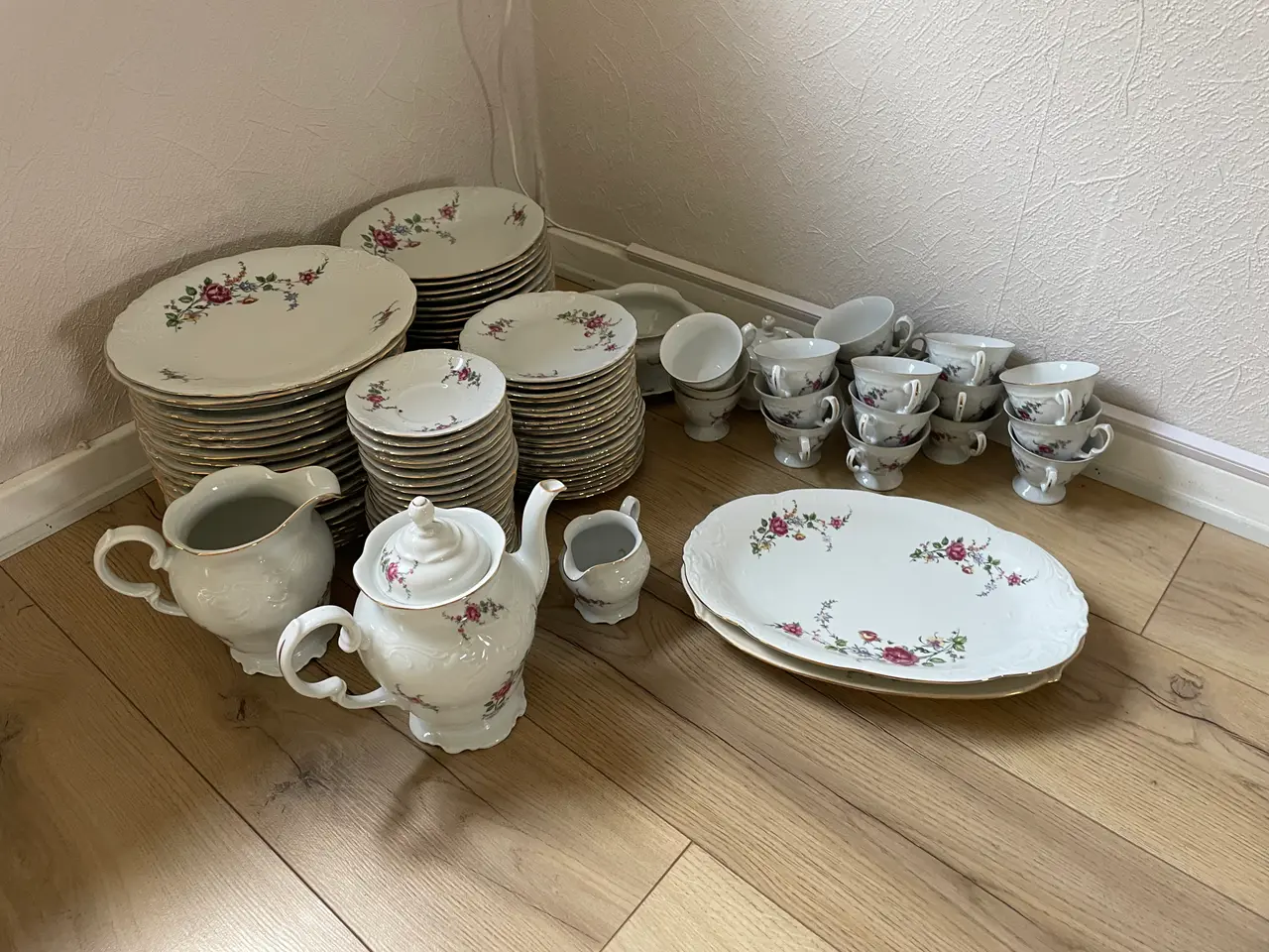 Billede 2 - Kaffe og spisestel