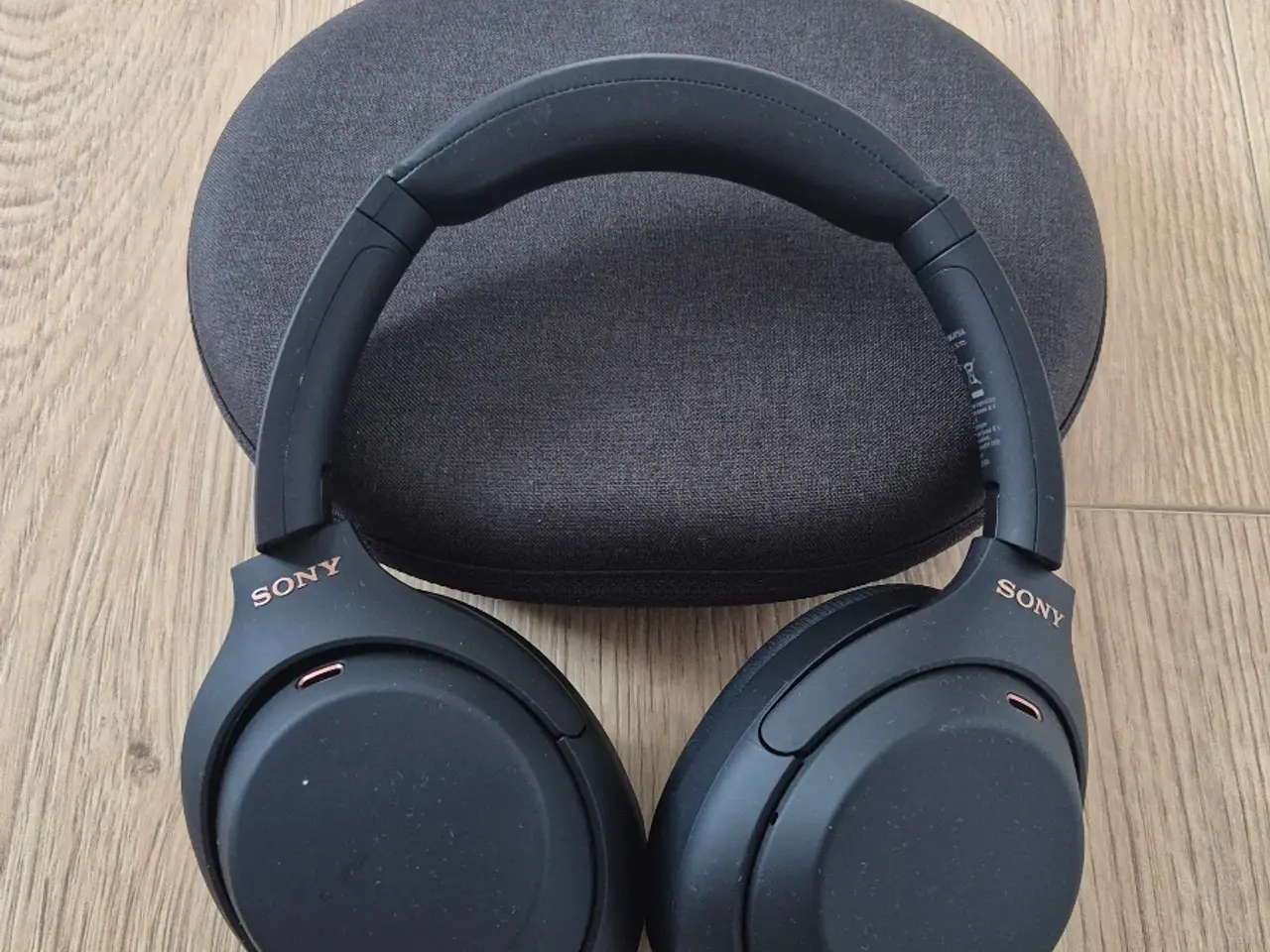 Billede 3 - Sony WH-1000XM4 trådløse hovedtelefoner