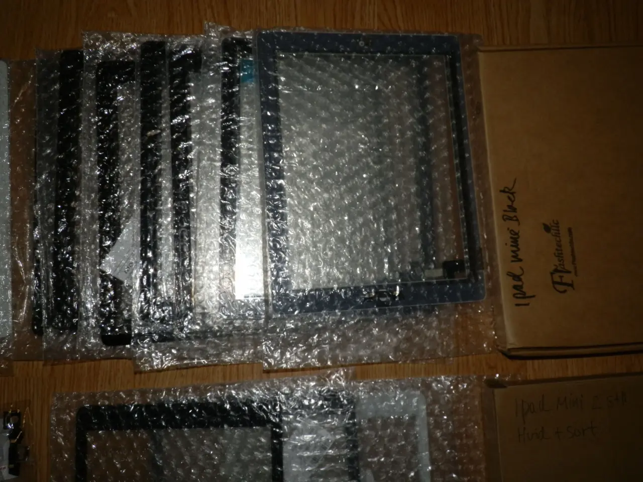 Billede 3 - Lot m. to iPad og 19 Glas Digitizer + div. dele