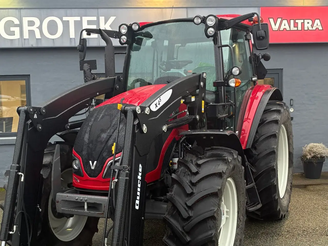 Billede 1 - Valtra A114 H4