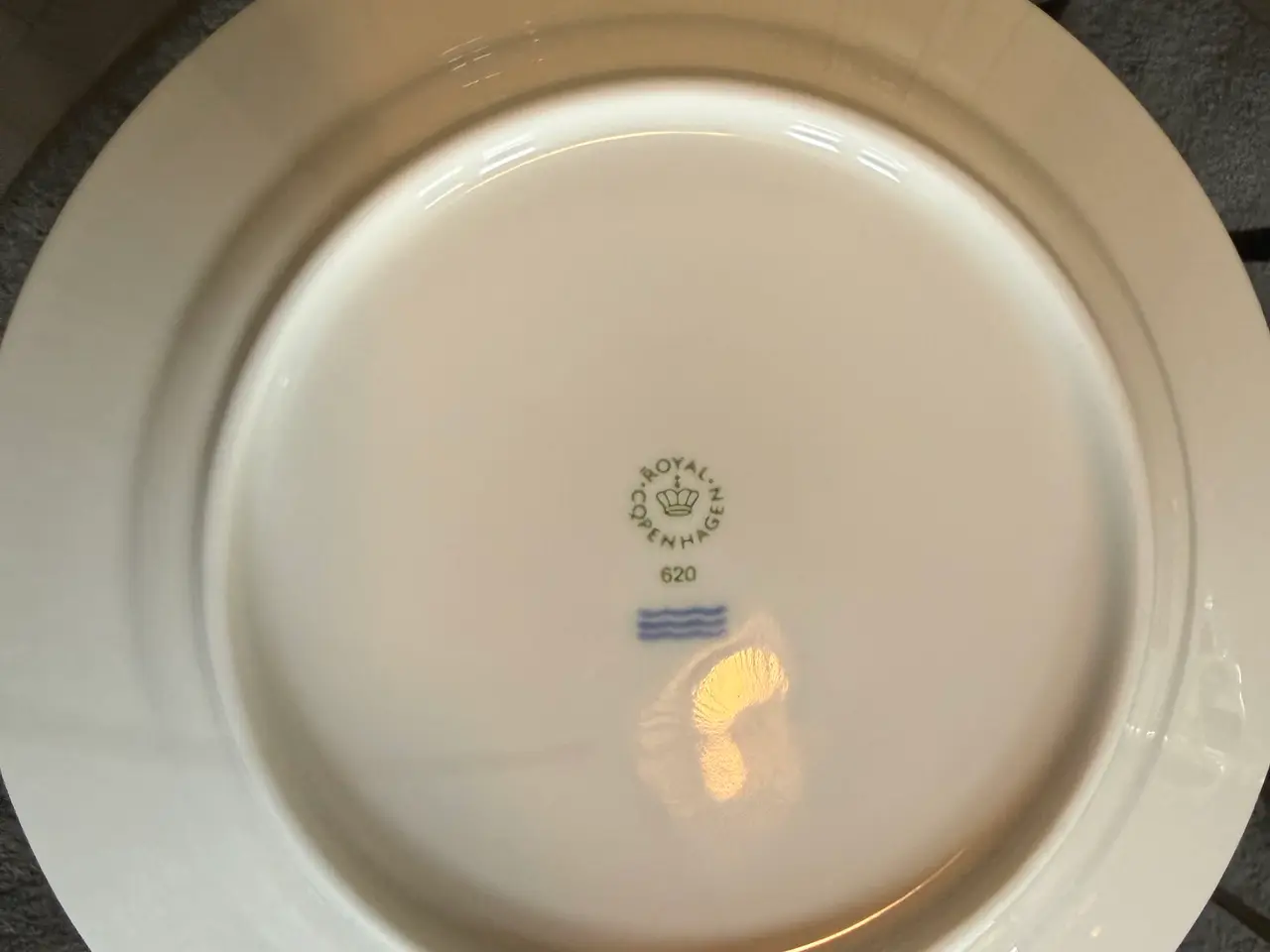Billede 4 - Royal Copenhagen Hvid Riflet tallerkener - 6 stk