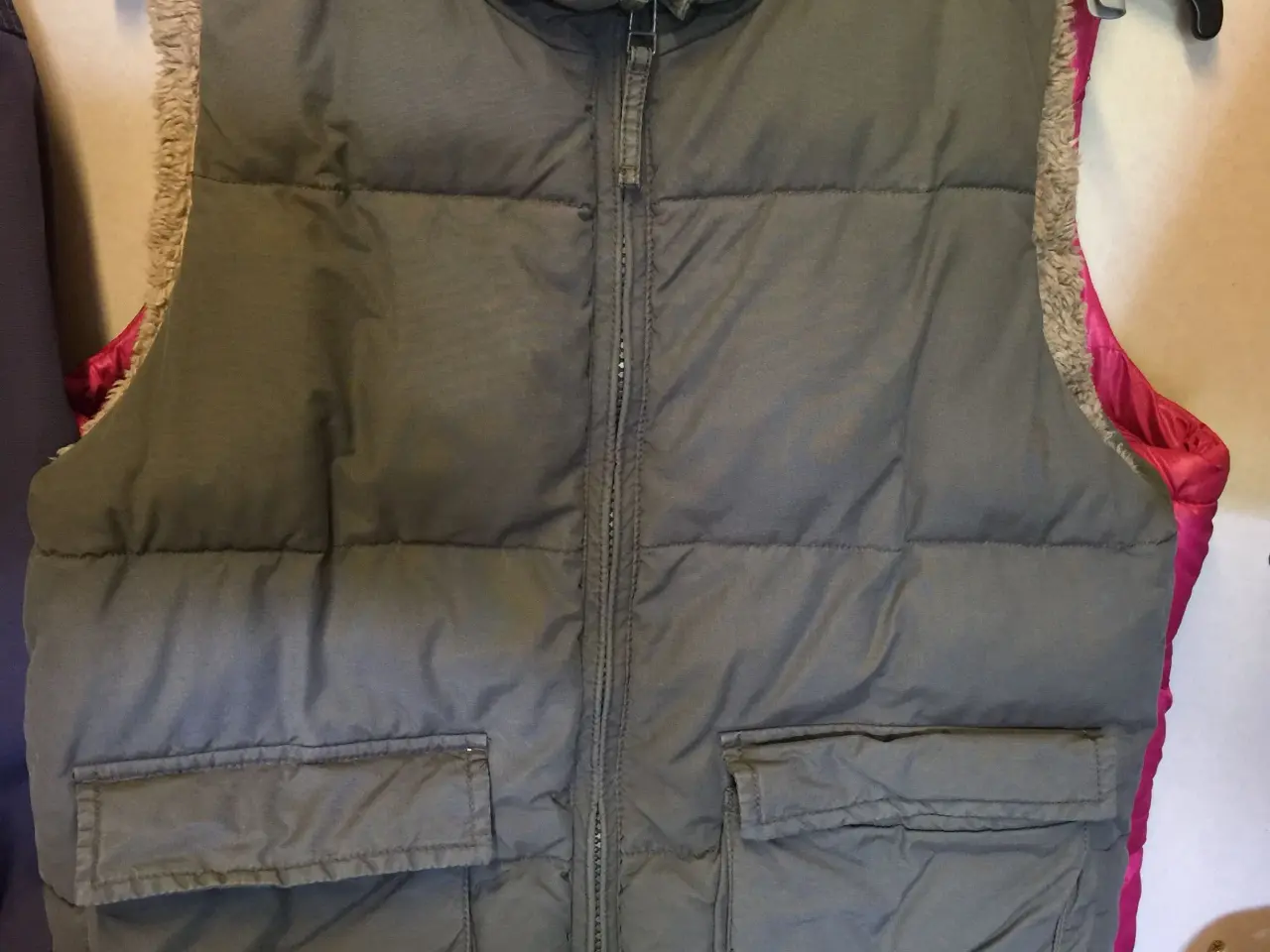 Billede 2 - NY Drenge Vest str. 134