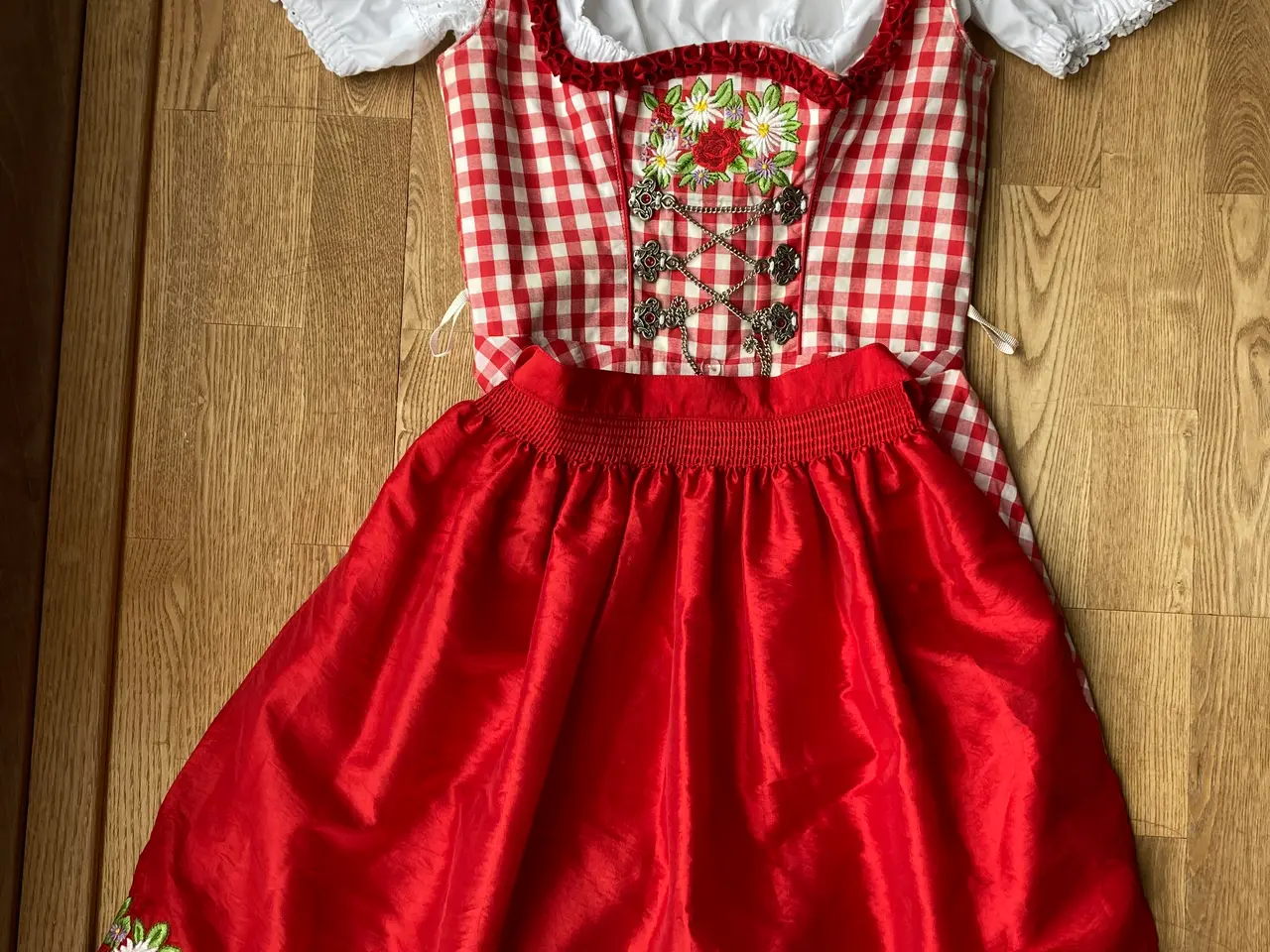 Billede 1 - Tyroler Dirndl Heidi kjole og bluse, org. tysk