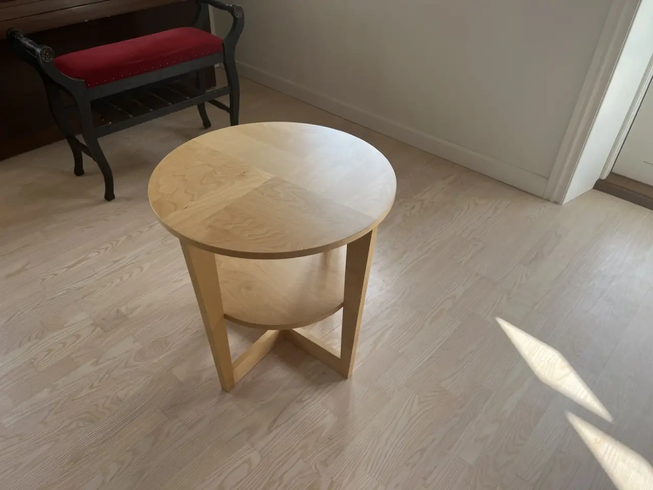 Billede 1 - Cafebord/Sofabord i træ