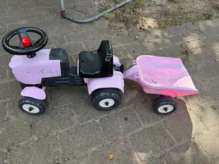 Lyserød pedaltraktor med anhænger | børnetraktor
