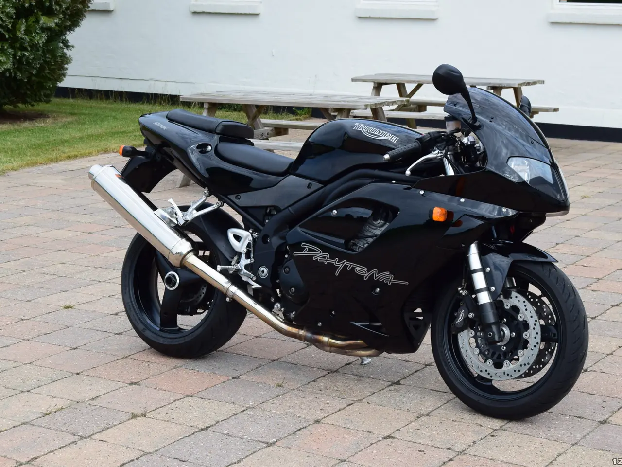 Billede 3 - Triumph Daytona 955i Naked bike