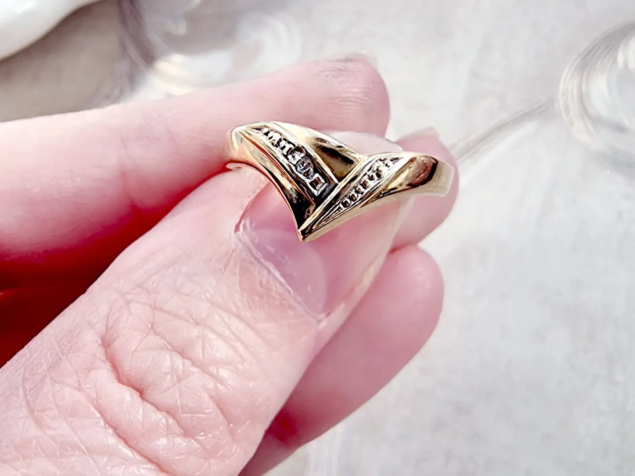 Billede 5 - 18 karat guldring med diamant 