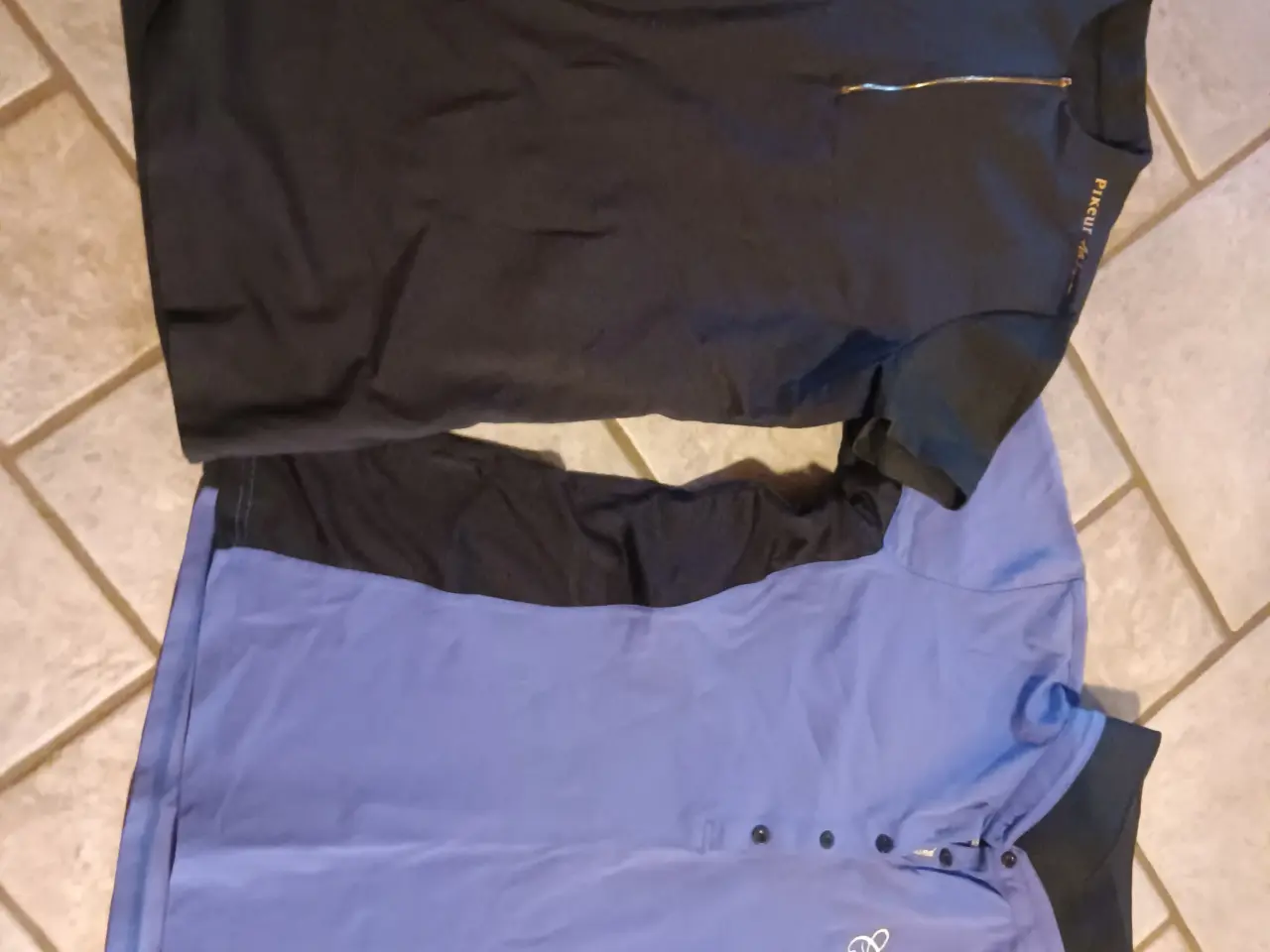 Billede 3 - Tshirts og trøjer str m/l