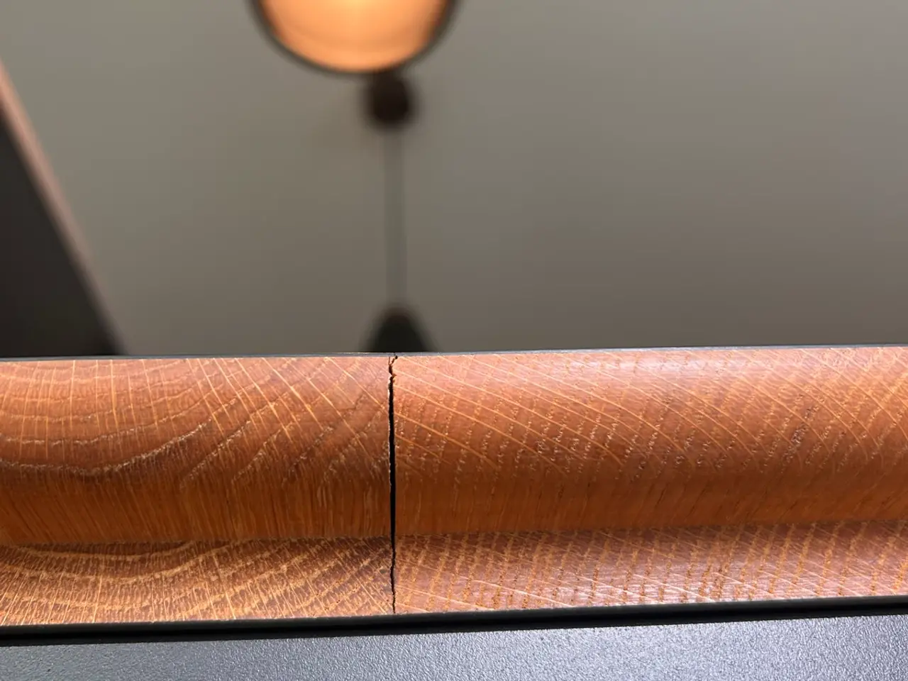 Billede 2 - Spisebord i egetræ og sort laminat