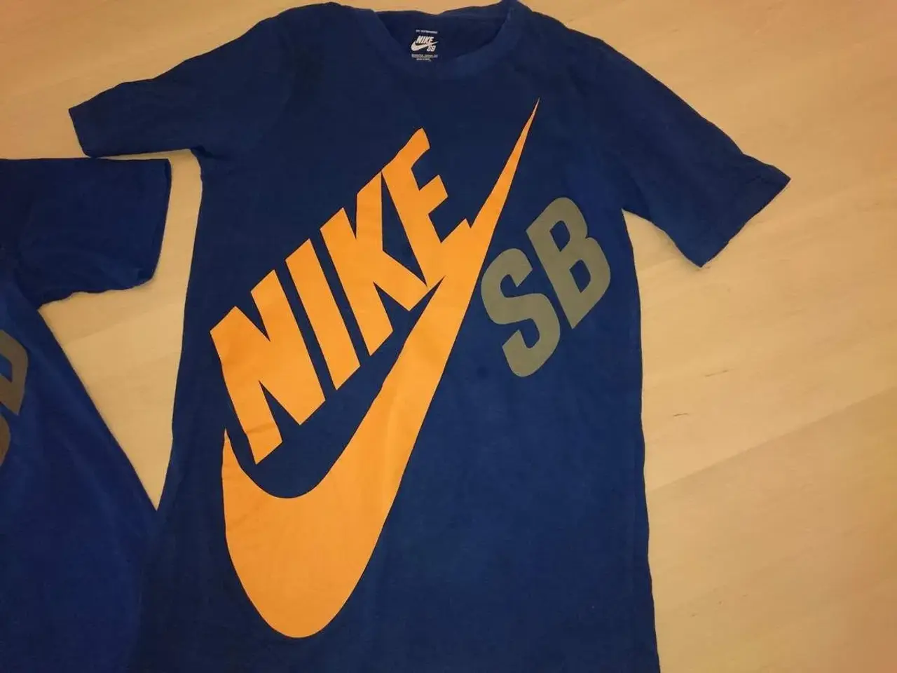 Billede 1 - Nike t-shirt str 12-13 år