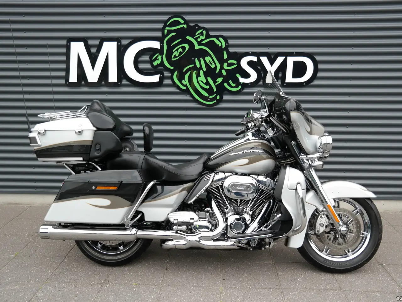 Billede 1 - Harley-Davidson FLHTCUSE CVO Electra Glide Ultra Classic MC-SYD BYTTER GERNE