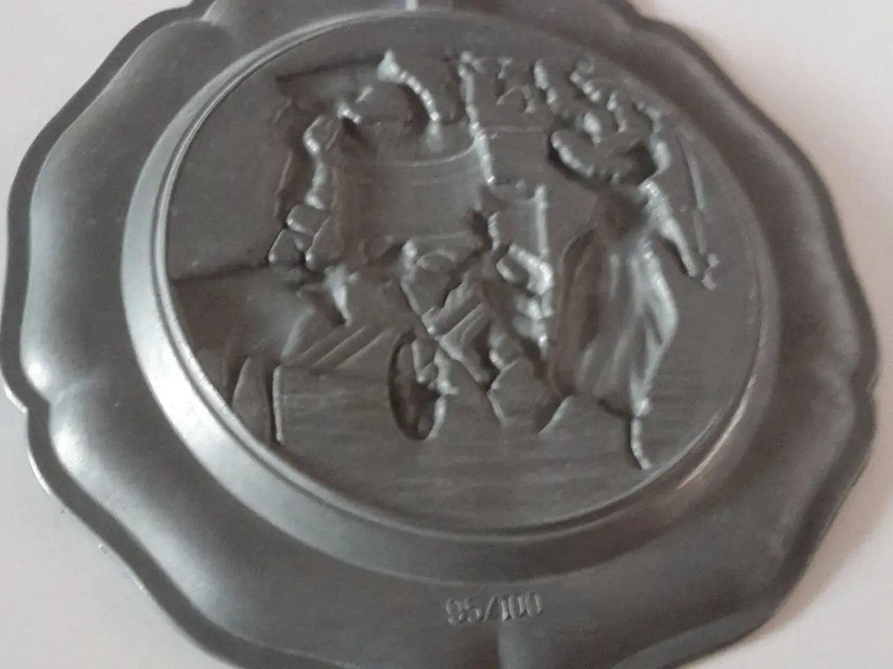 Billede 2 - Tin platte med vinmark