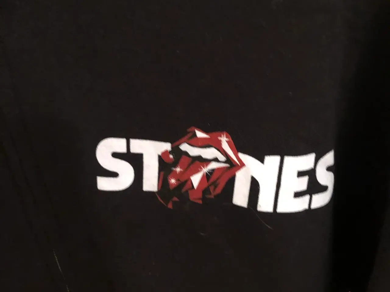 Billede 2 - STONES hættetrøje med logo og tekst
