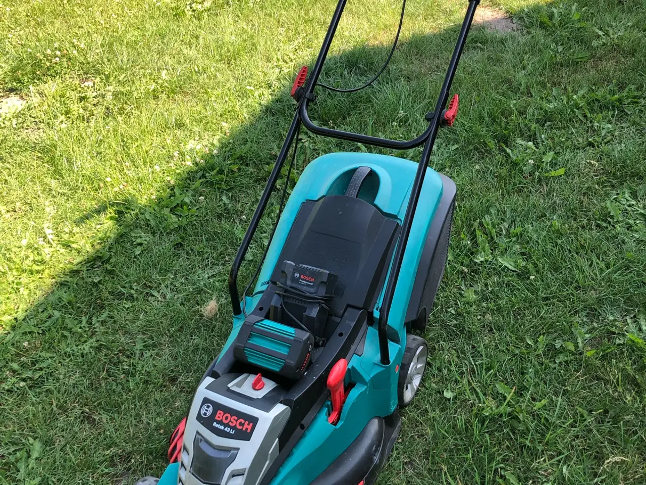 Billede 2 - Batteridrevet Bosch Plæneklipper