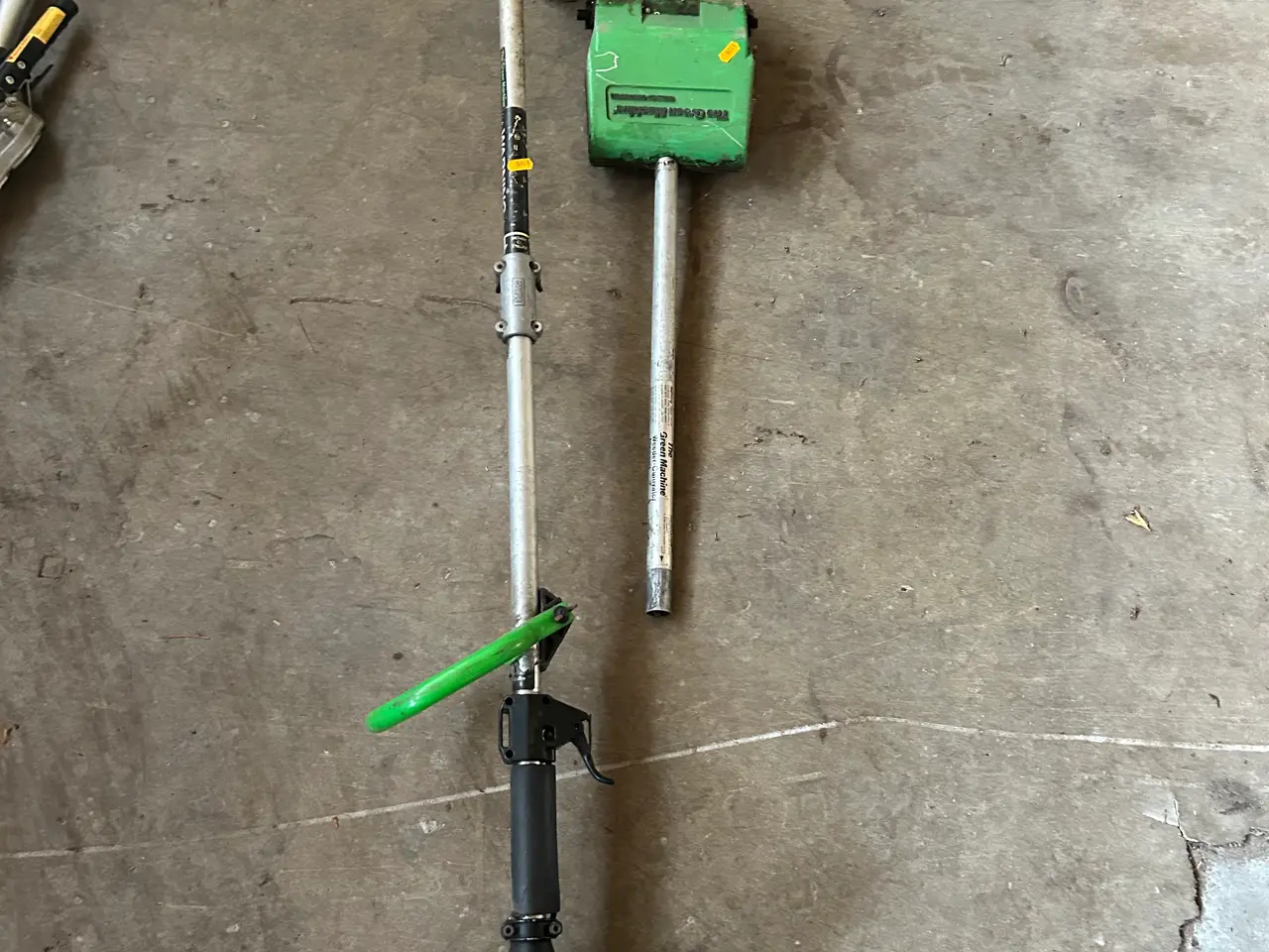 Billede 1 - Benzindrevet græstrimmer med kantskærer THE GREEN MACHINE 25cc/solid state 2300