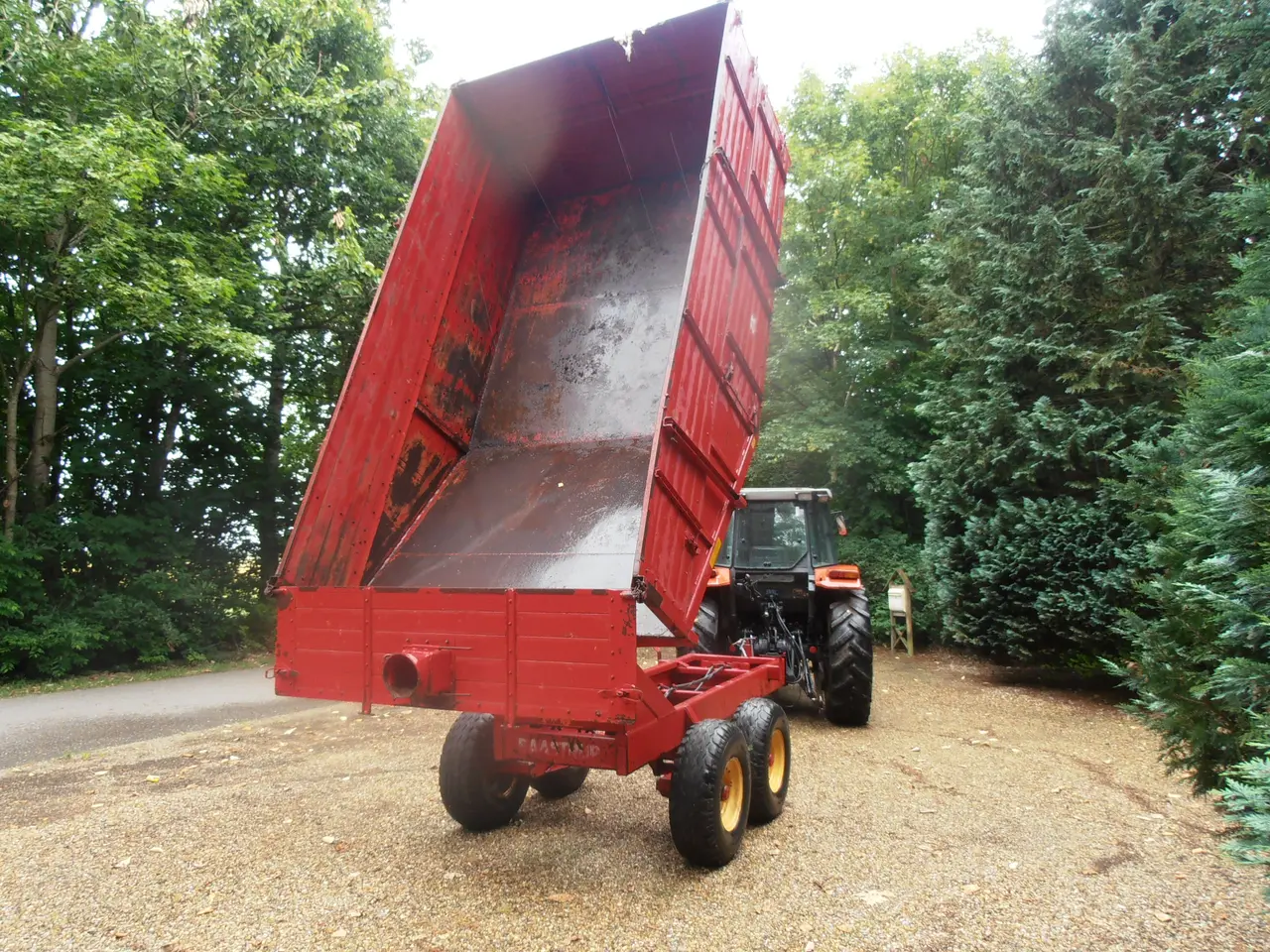 Billede 4 - Baastrup tipvogn 7 tons . MF 4245 læsser .