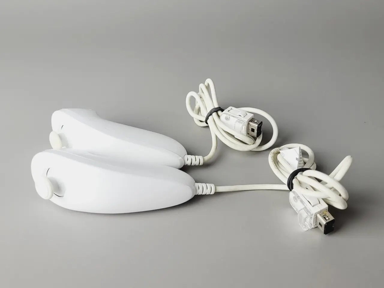 Billede 2 - ⭐️· 🎮 Originale Wii Nunchuk controllere (2 stk.) 