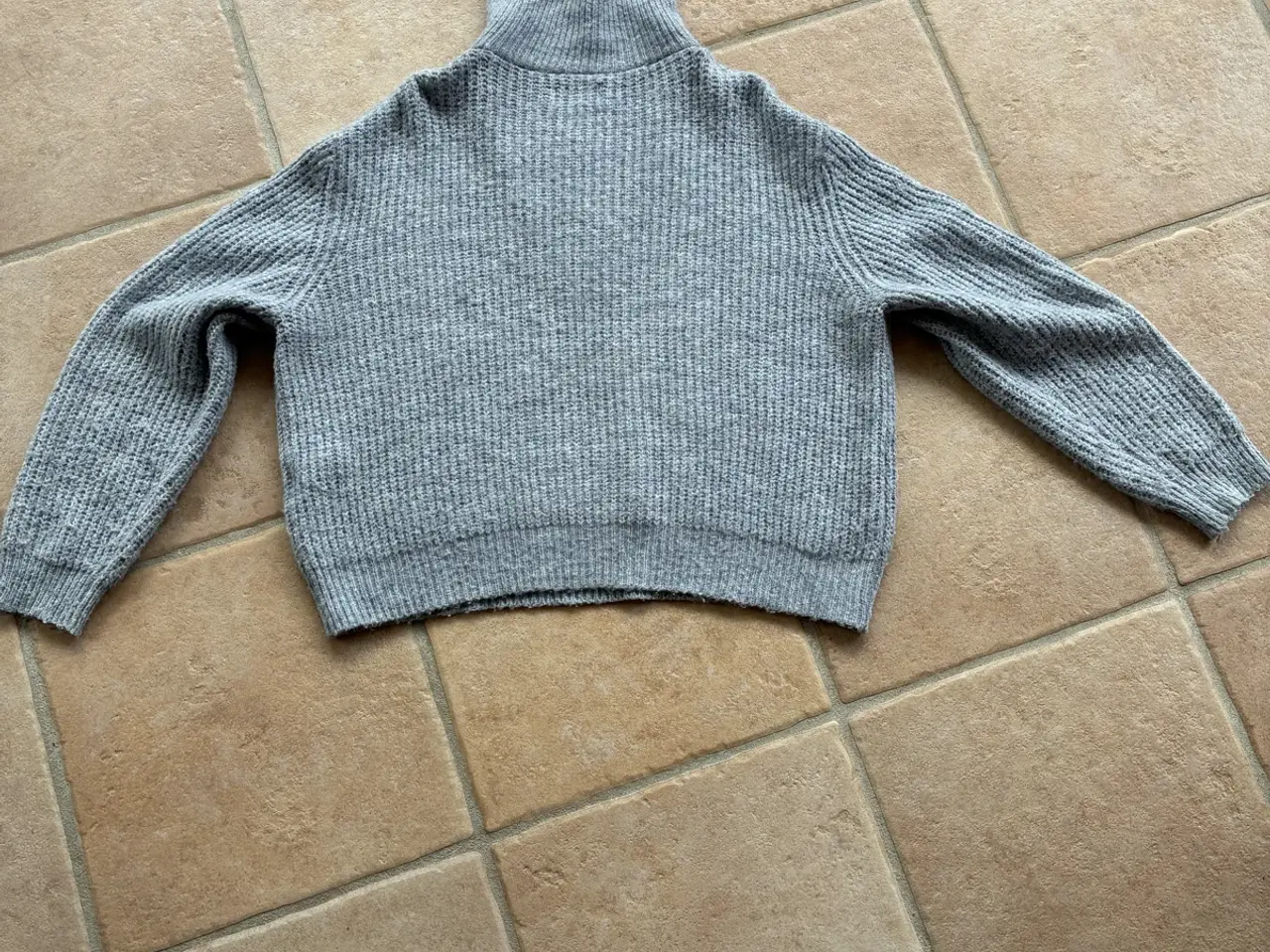 Billede 2 - Only sweater str. M