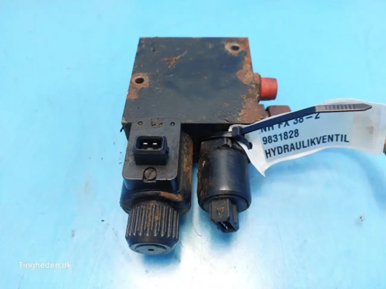 Billede 10 - New Holland FX38 Hydraulikventil 9831828