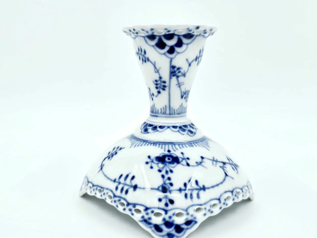 Billede 7 - Musselmalet Helblonde Lysestage Porcelæn