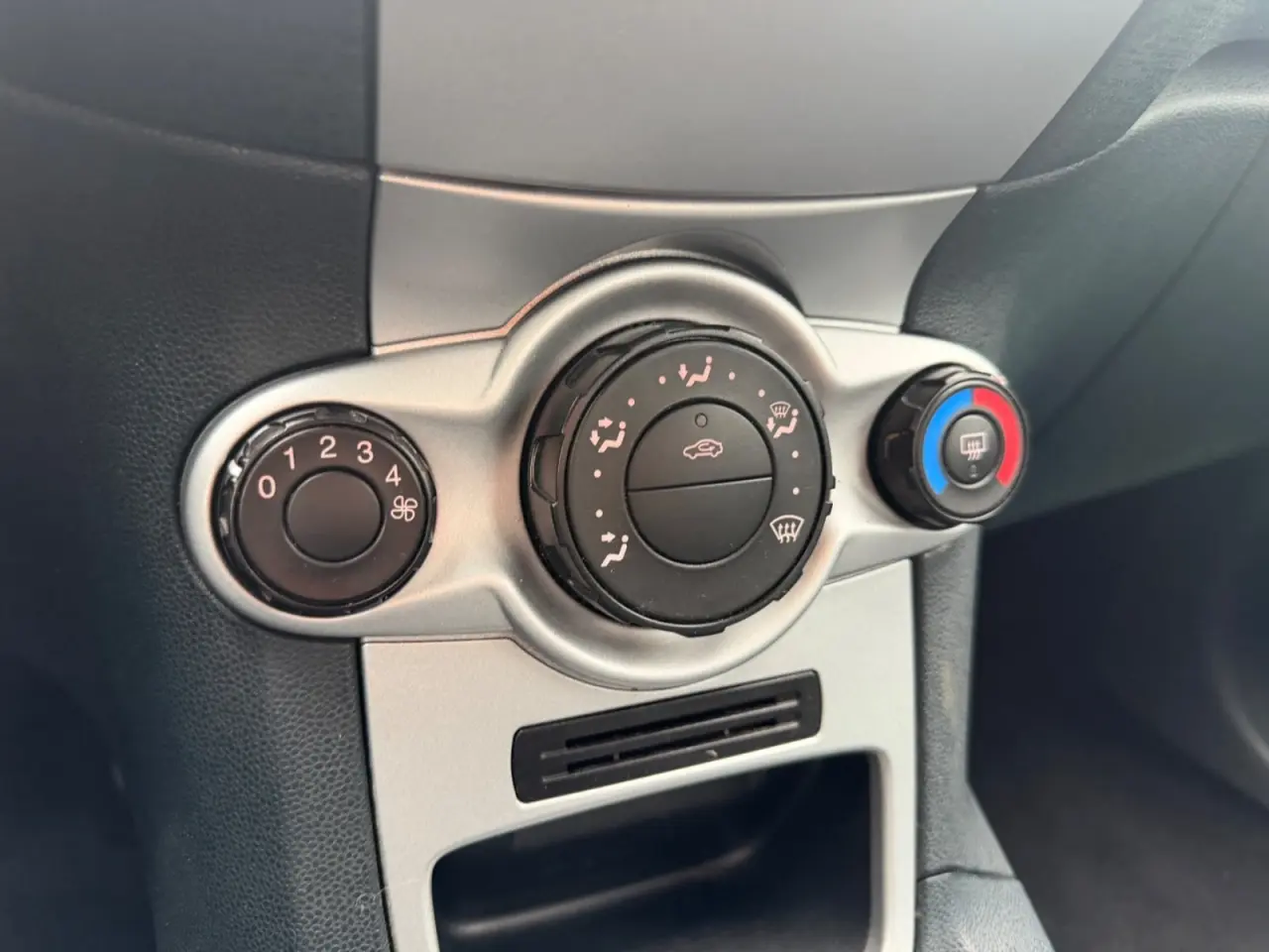 Billede 12 - Ford Fiesta 1,25 60 Ambiente