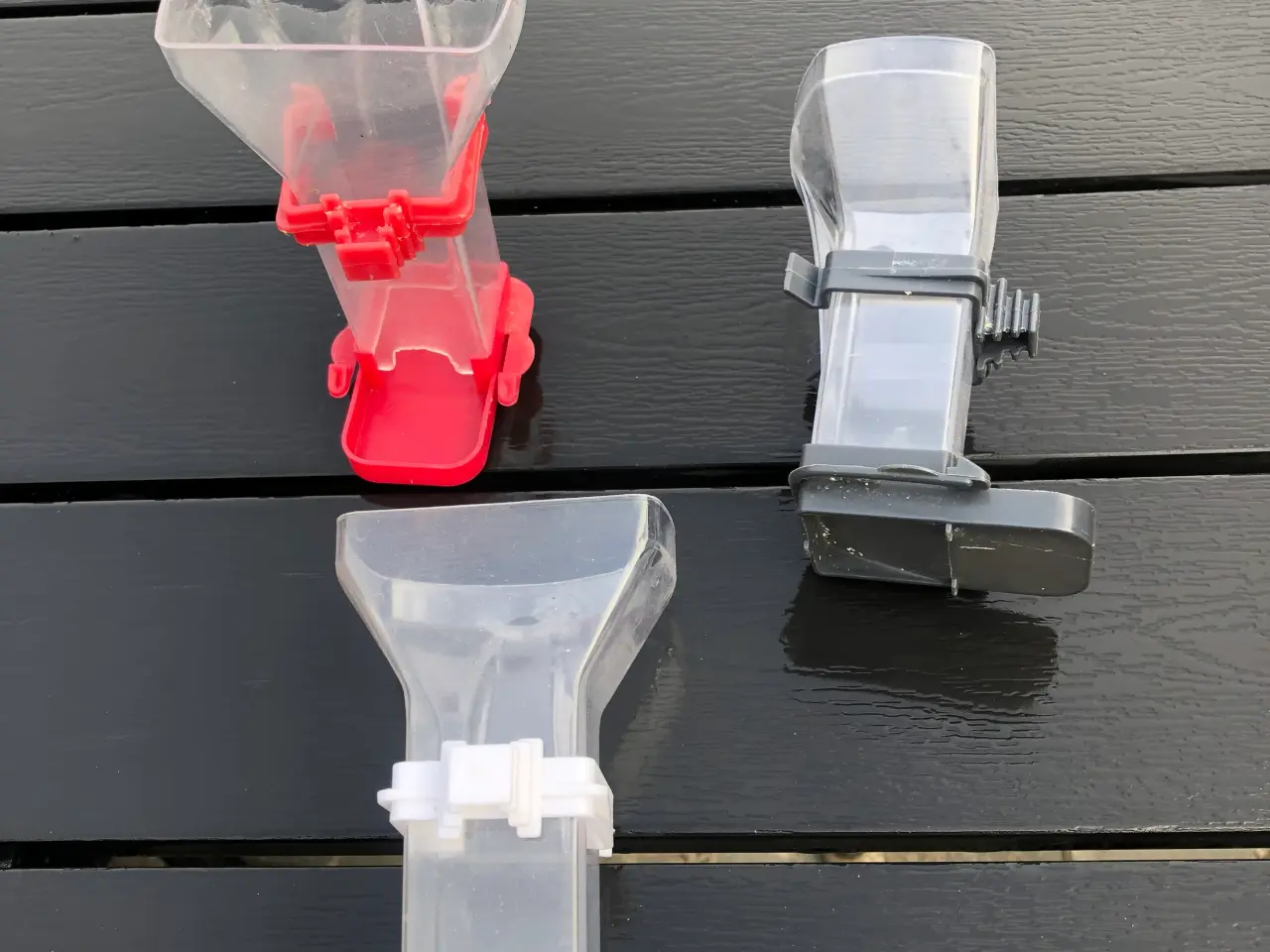 Billede 1 - foderautomat til udvendig fodring