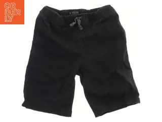 Sort shorts med elastisk talje fra Zoltan (str. 128)
