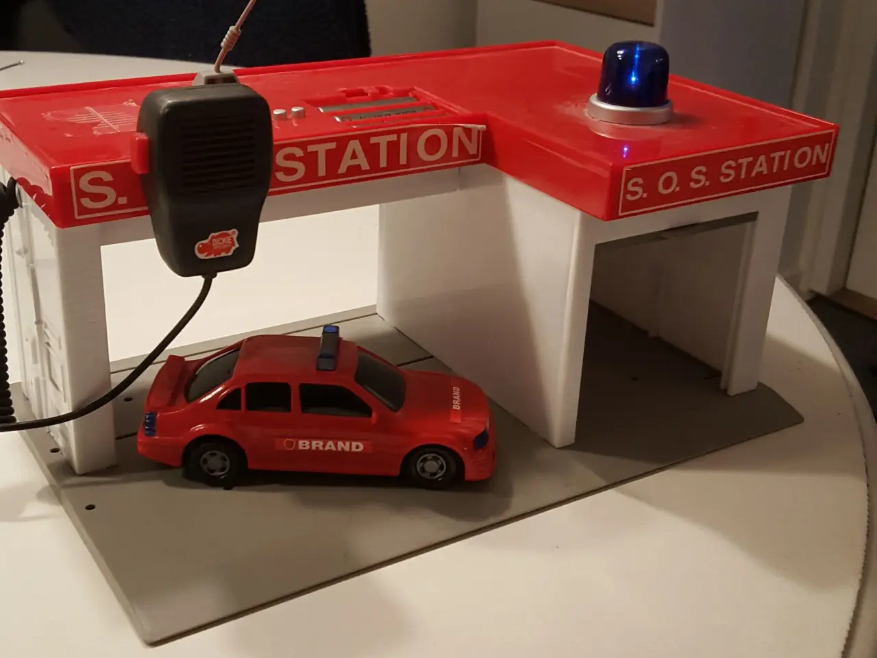 Billede 1 - politi, brand og ambulance legetøjsbiler