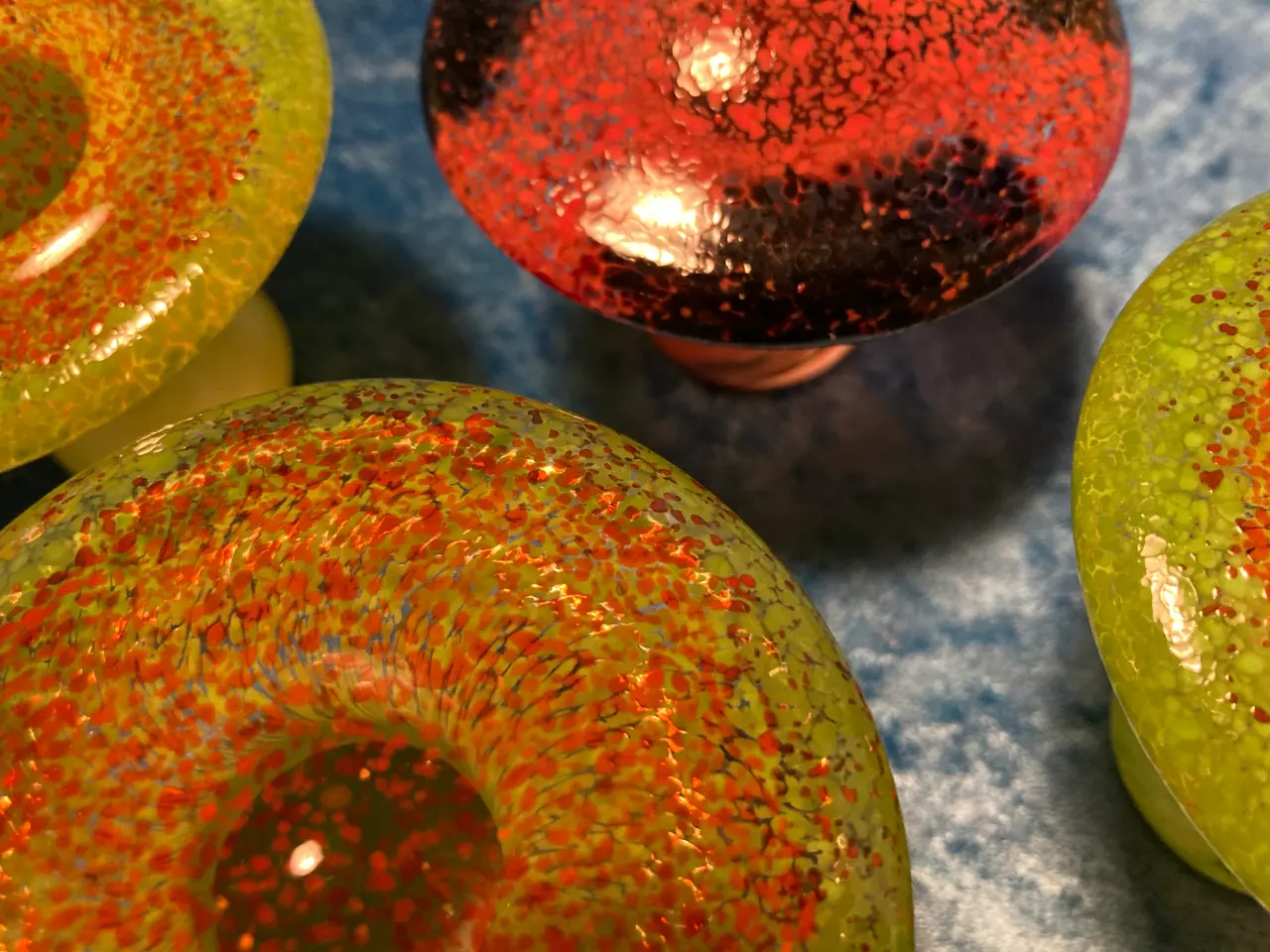 Billede 3 - Fire glas-paddehatte sælges
