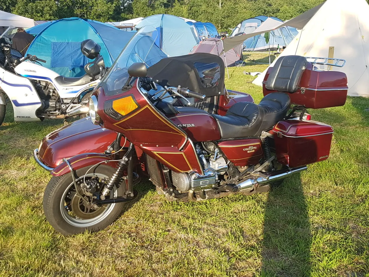 Billede 1 - Gl.1000 Goldwing m sidevogn