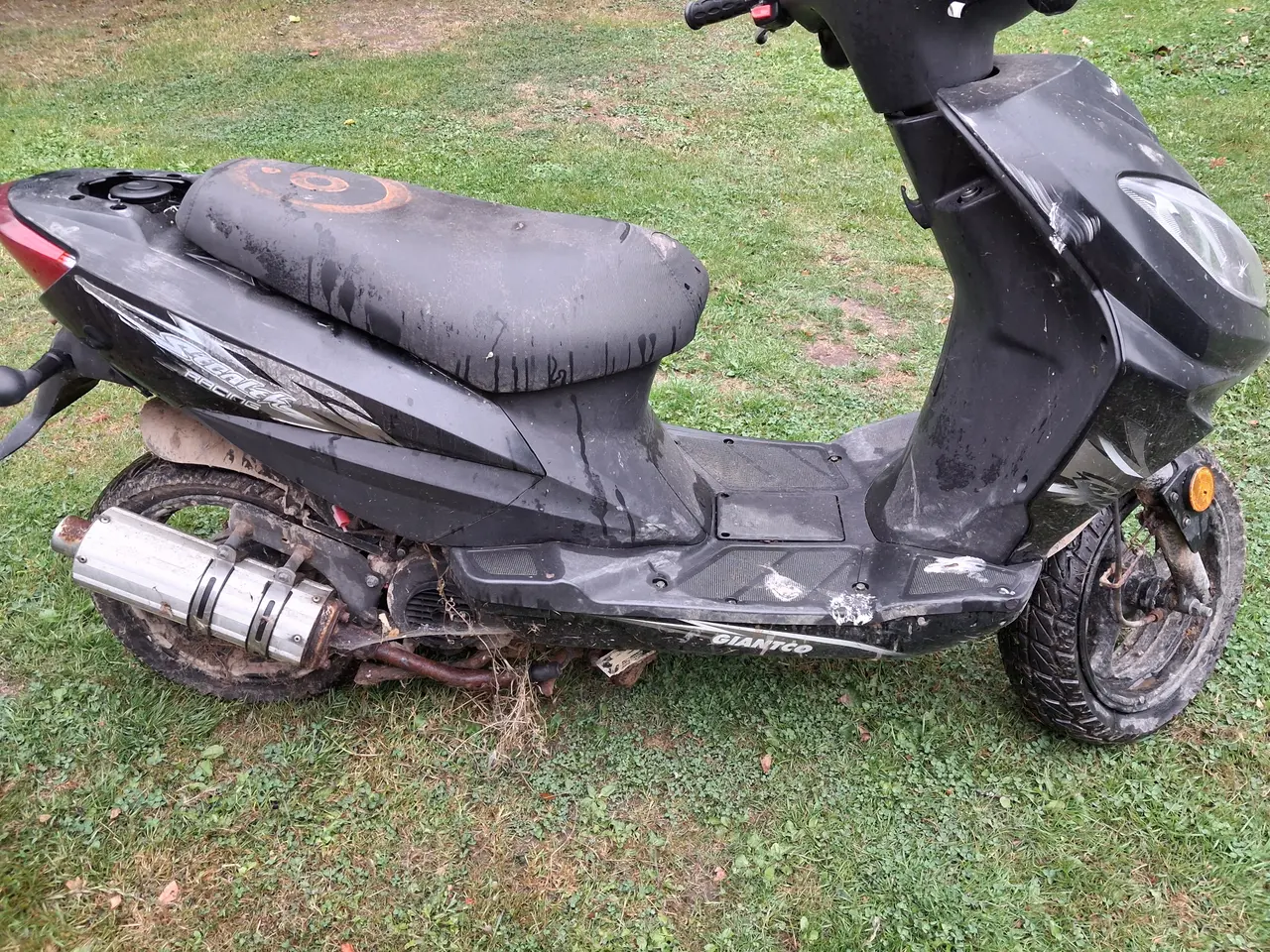 Billede 2 - Billig scooter samt bildæk.