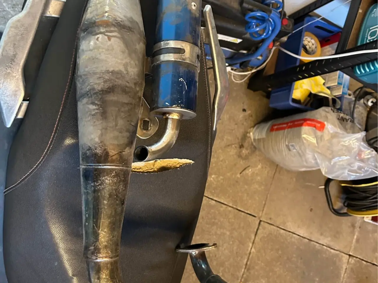 Billede 1 - Peugeot TKR knæk udstødning