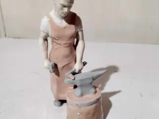 super fed figur som smed