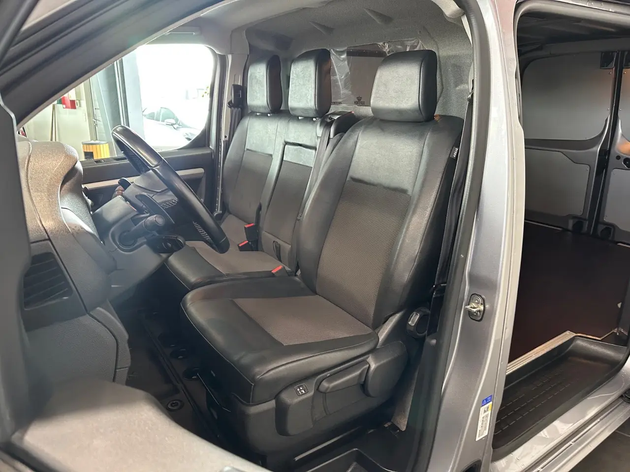 Billede 5 - Peugeot Expert 2,0 BlueHDi 177 L2 Ultimate EAT8 Van