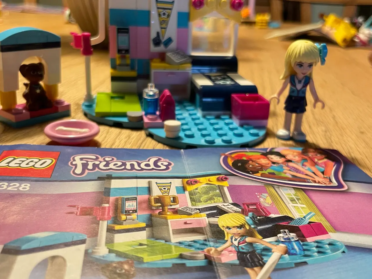 Billede 1 - Lego Friends 41328 Stephanies soveværelse
