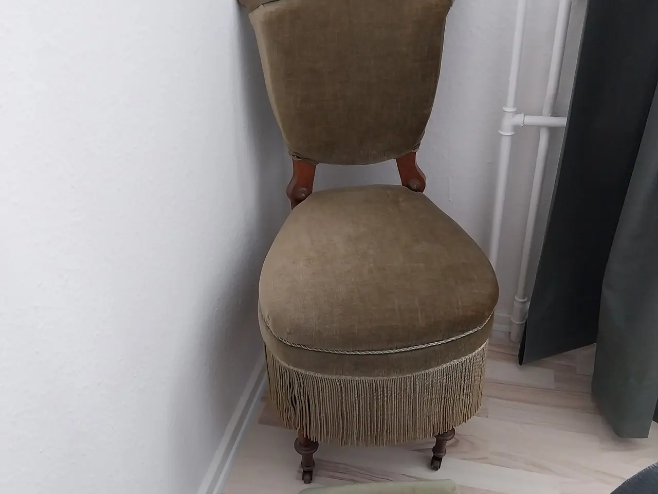 Billede 2 - Fin antik stol med mini puf til.